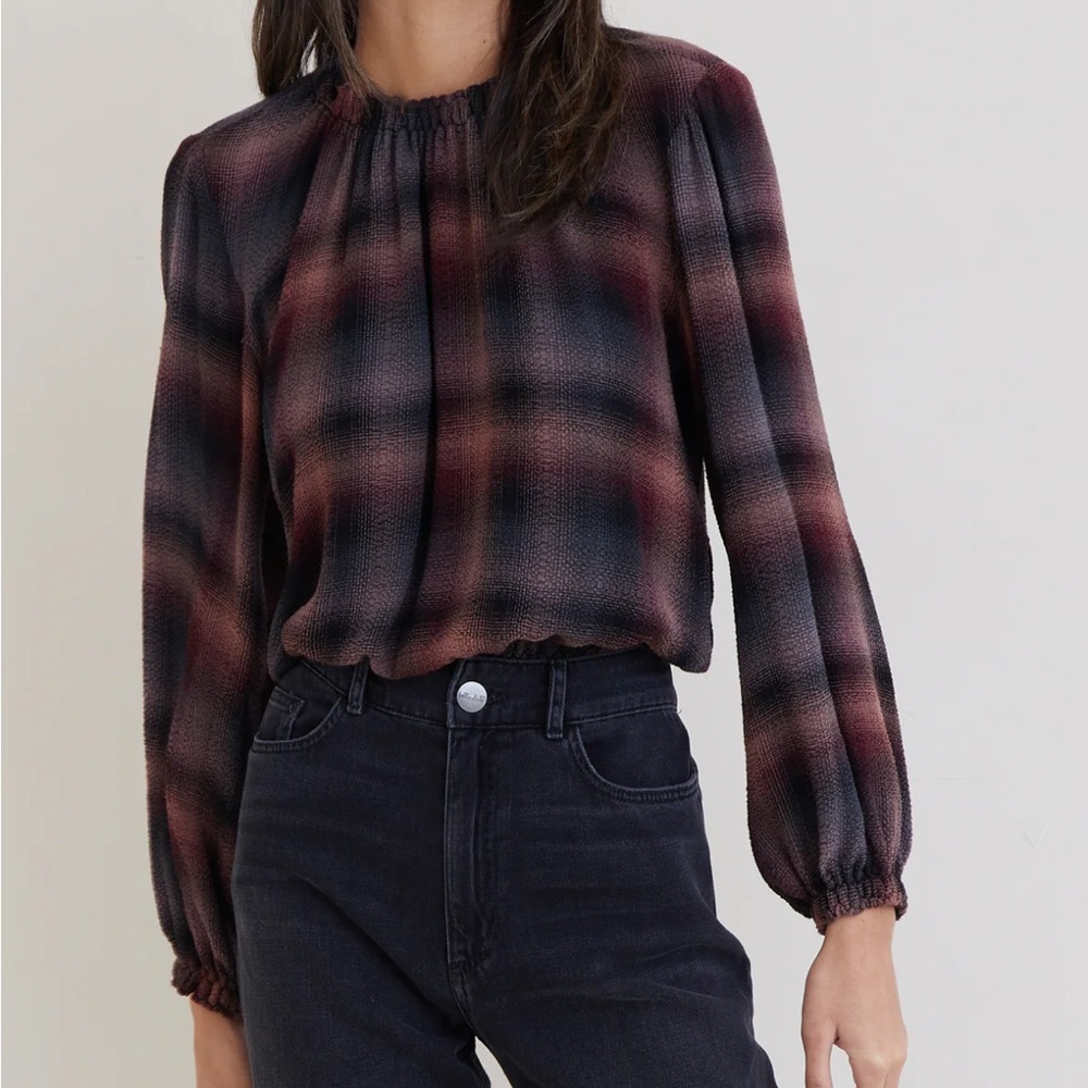 Bella Dahl long sleeve smocked necked pullover top in canyon pucker plaid